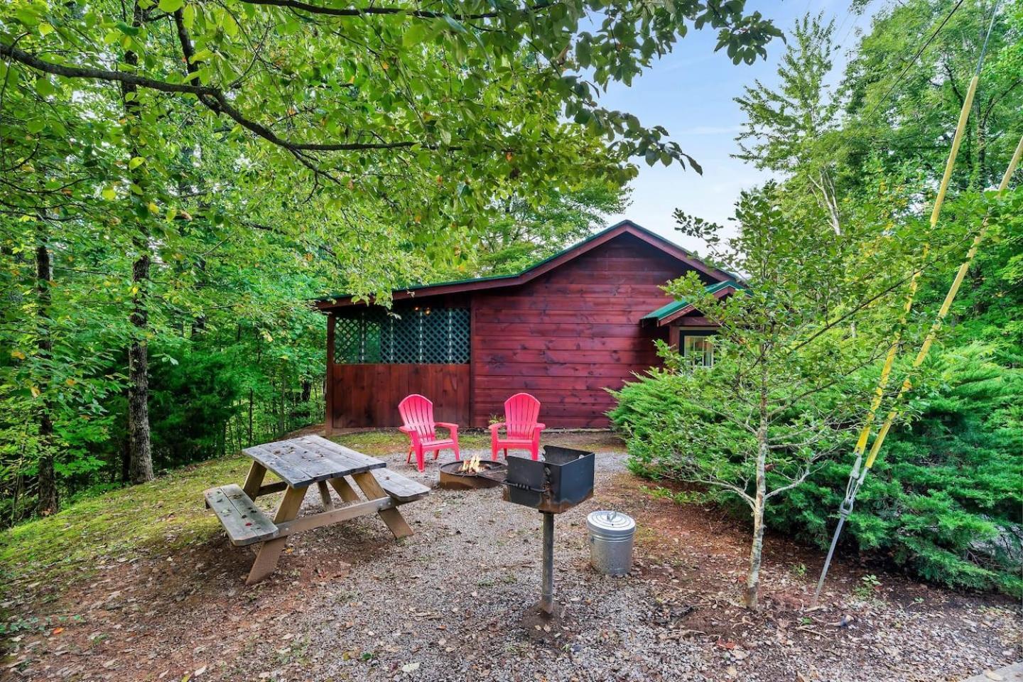 Romantic Mtn Cabin Hot Tub & Jacuzzi Views Sevierville Esterno foto