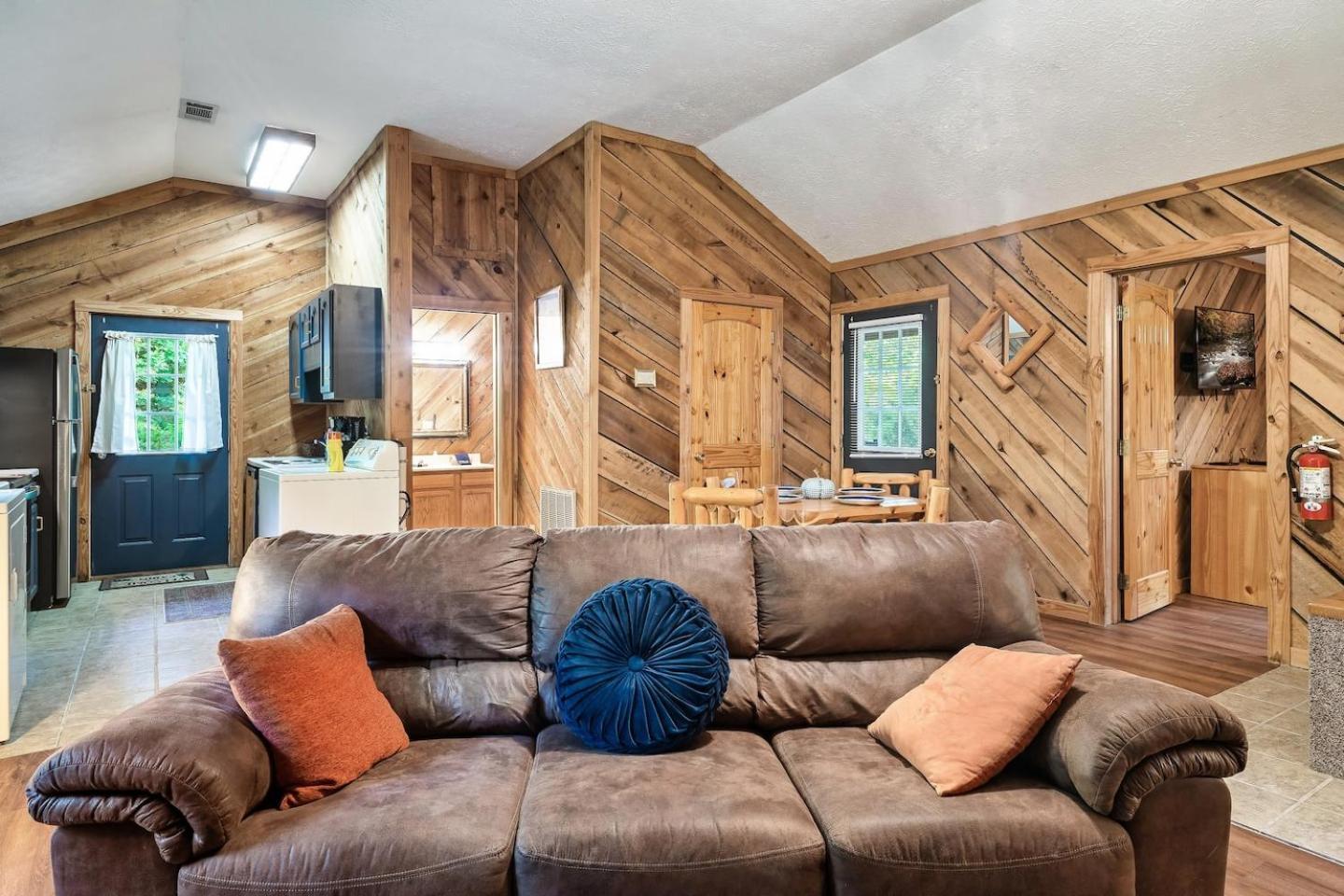 Romantic Mtn Cabin Hot Tub & Jacuzzi Views Sevierville Esterno foto
